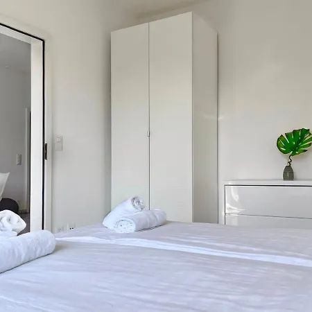 Bilocale Con Terrazzi Via Antonio Riva 3 By Lr Daire *